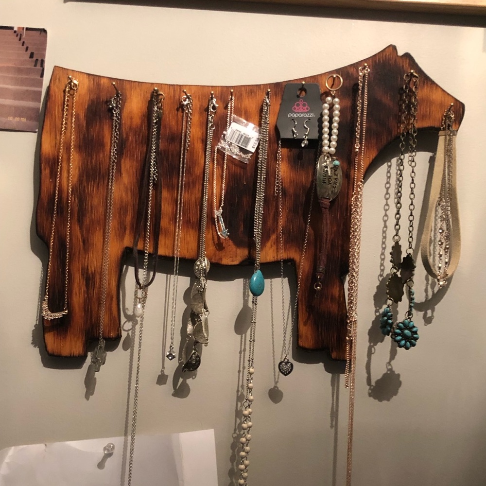 Custom jewelry hangers